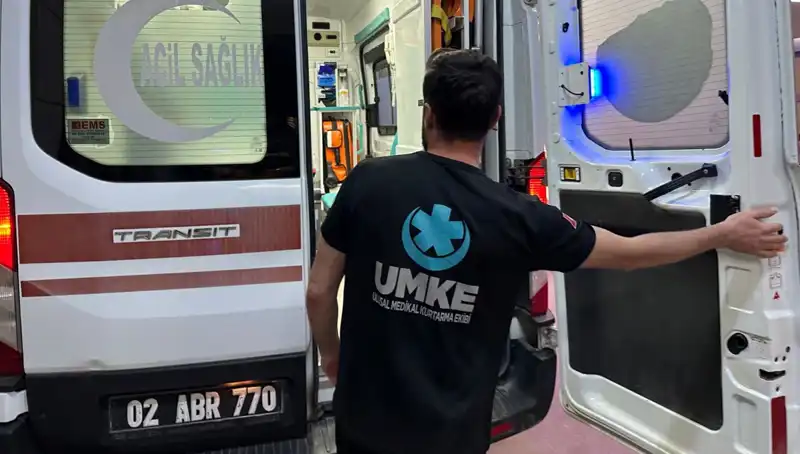 Eteği Tekere Dolanan Bisikletli Genç Kızın Şok Anları