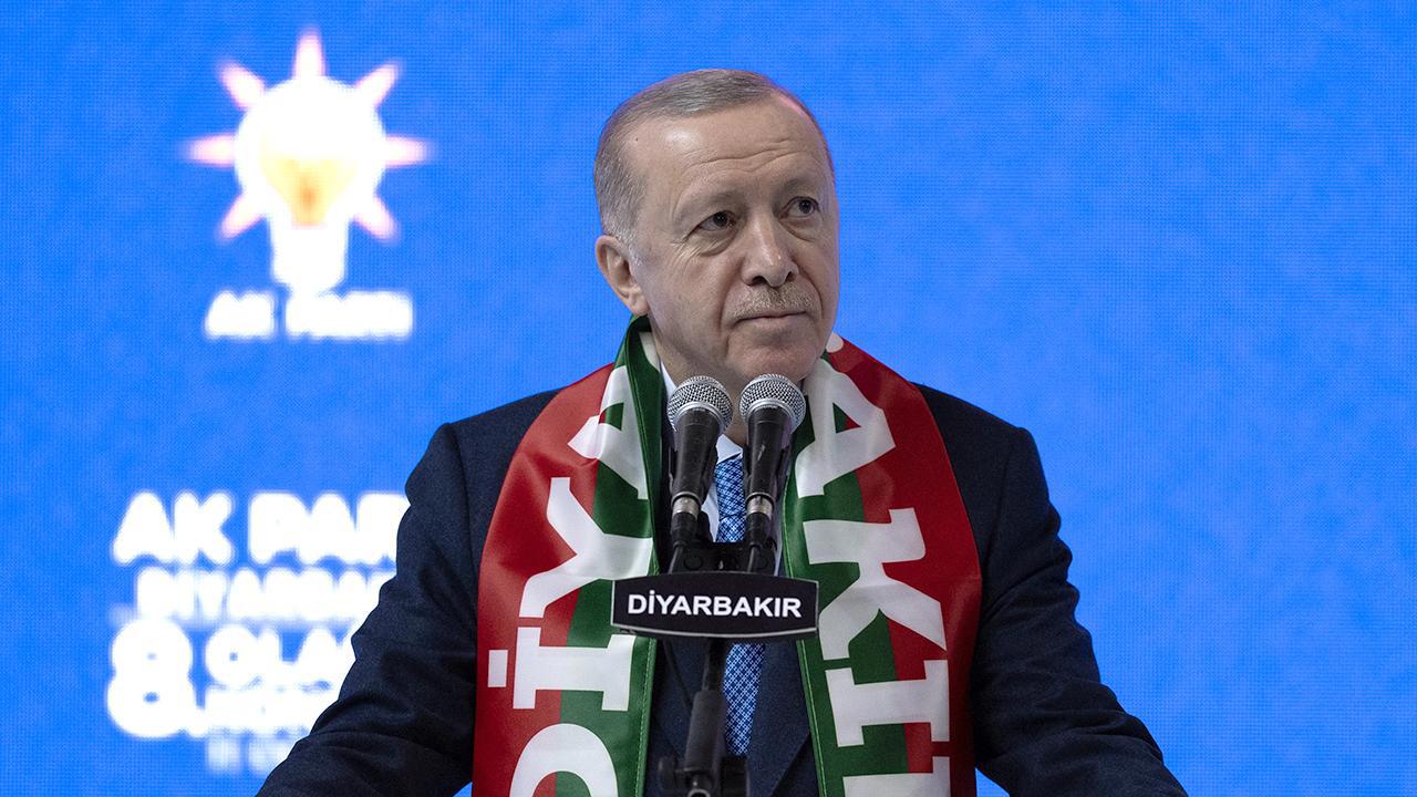 Erdoğan: Vatanımızın bütünlüğü için mücadele edeceğiz
