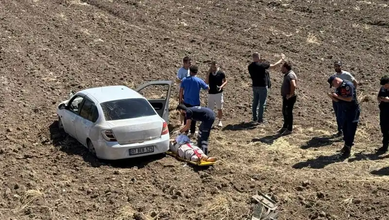 Osmaniye'de Dehşet Anları: Kontrolden Çıkan Araç Tarlaya Uçtu!