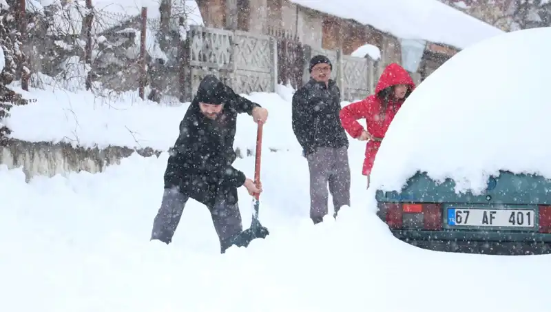 14 Nisan'da Okullar Tatil Mi? Kar Tatili Olan İller ve İlçeler