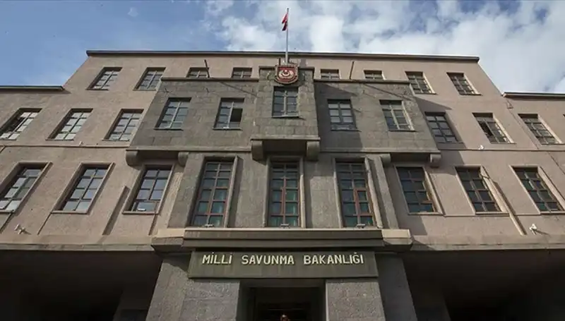 Yunan Askerlerinin Hakaretleri: TSK'dan Sert Tepki ve Uluslararası Gelişmeler