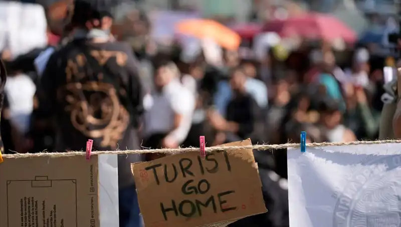 Meksika’da Turist Akınına Tepki: Yerel Halk Protestoda Bir Araya Geldi