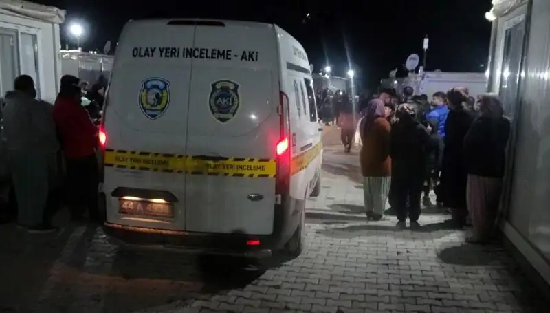 Silahlı Husumet: İki Gruplar Arasındaki Kanlı Kavga Sokakları Sarstı