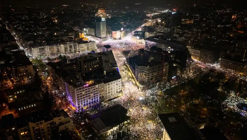 Belgrad’da Öğrenci Protestoları: Sırbistan'ın Geleceği İçin Haykırdı!