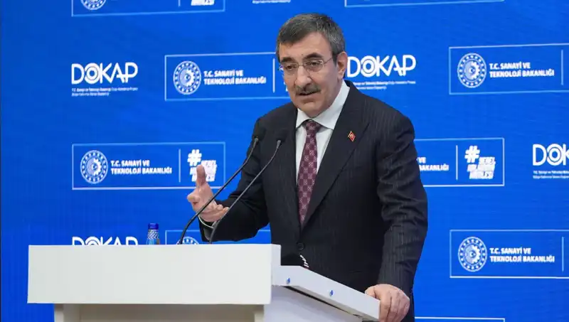 Cevdet Yılmaz'dan Ekonomi Açıklamaları: Enflasyonu Düşürmek Üzerine Stratejiler