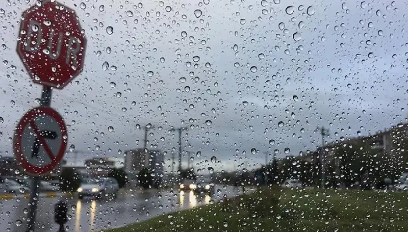 Meteoroloji'den Kritik Uyarı: 20 İlde Sıcaklık Düşüyor, Yağmur Gelecek!