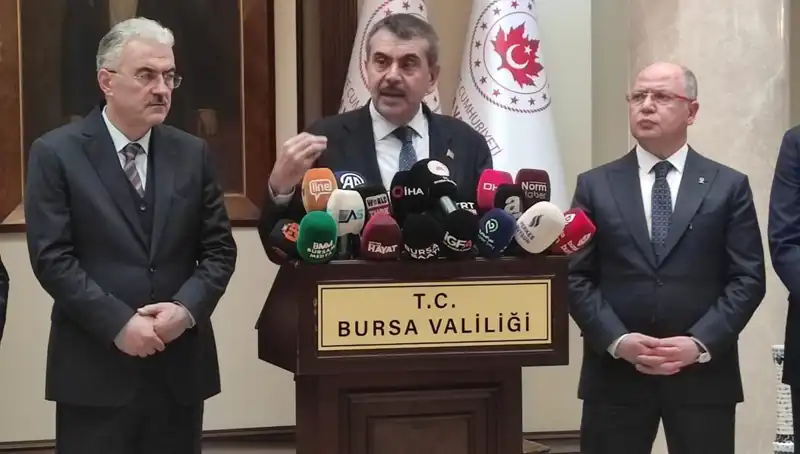Protestolara Katılan Çalışanlara Yaptırım Uyarısı: Bakan Tekin'den Açıklama Geldi