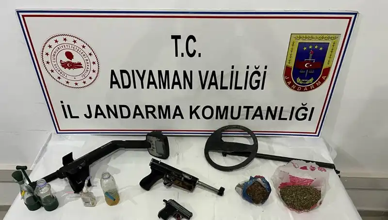 Adıyaman'da Uyuşturucu Operasyonunda 14 Şüpheli Yakalandı, Neler Oluyor?