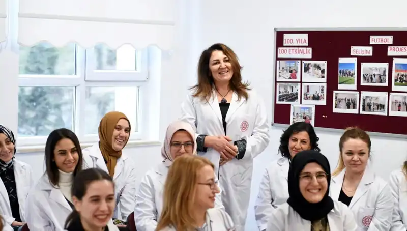 Ücretli Öğretmenlik Başvuru Süreci: Merak Ettikleriniz Burada!